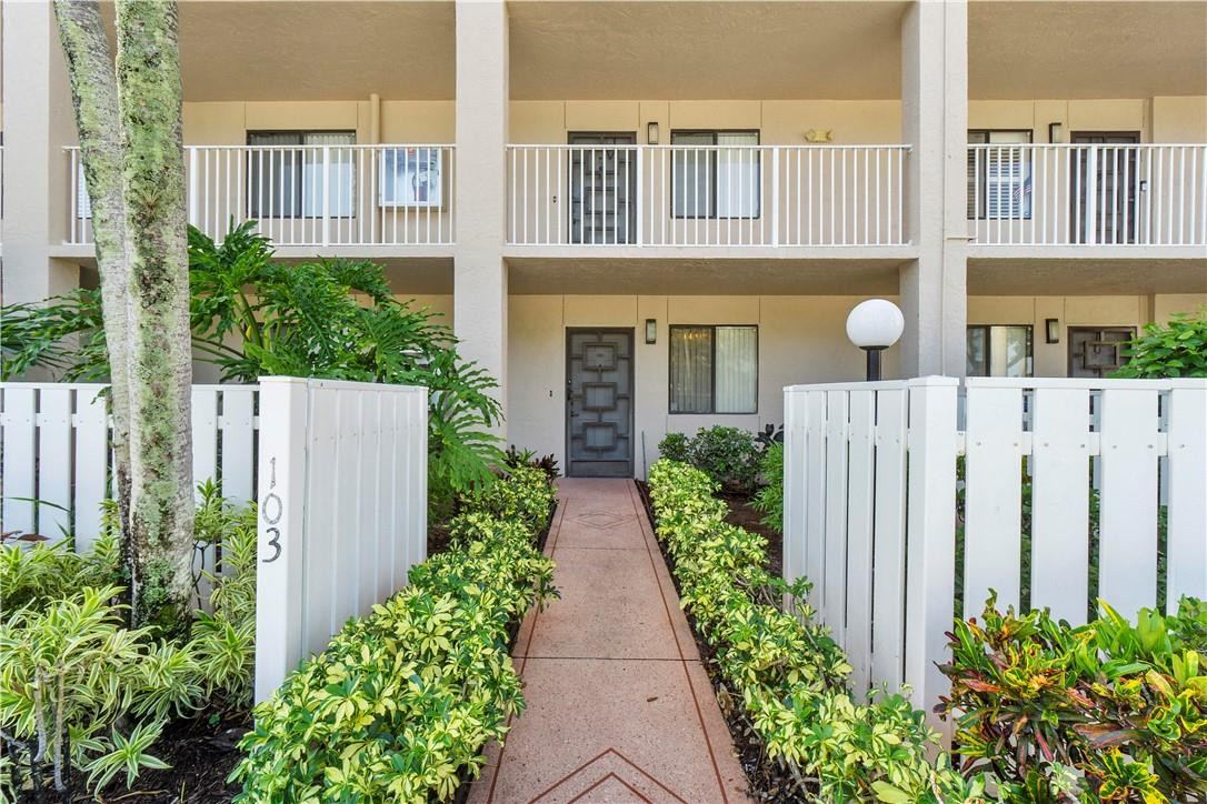 Huntington Pointe - Residential