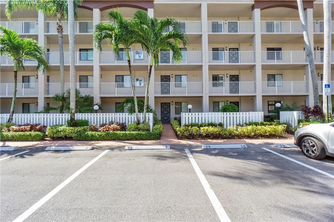 Huntington Pointe - Residential