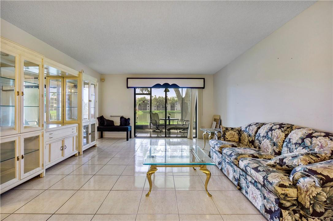 Huntington Pointe - Residential