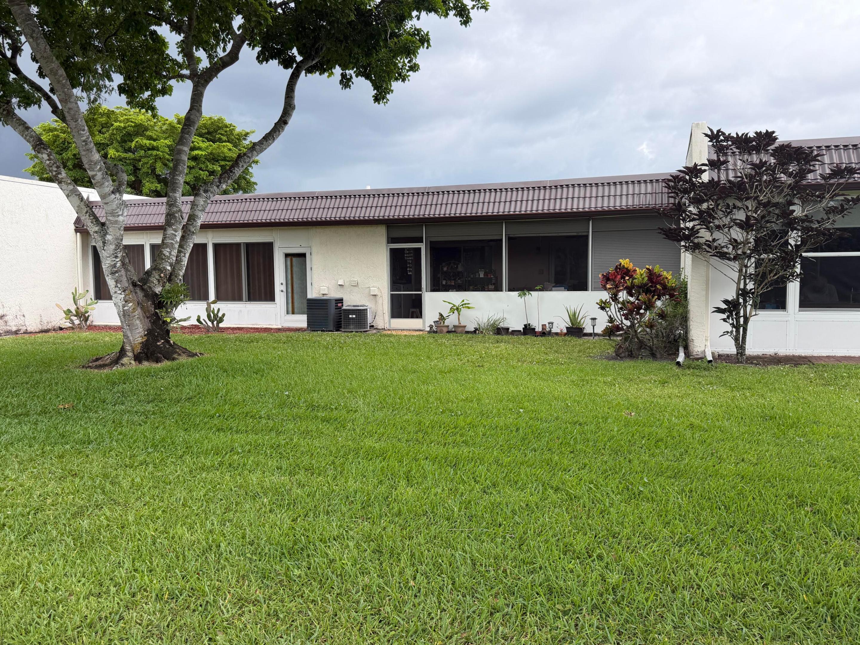 GOLDEN LAKES VILLAGE CONDO M - Residential