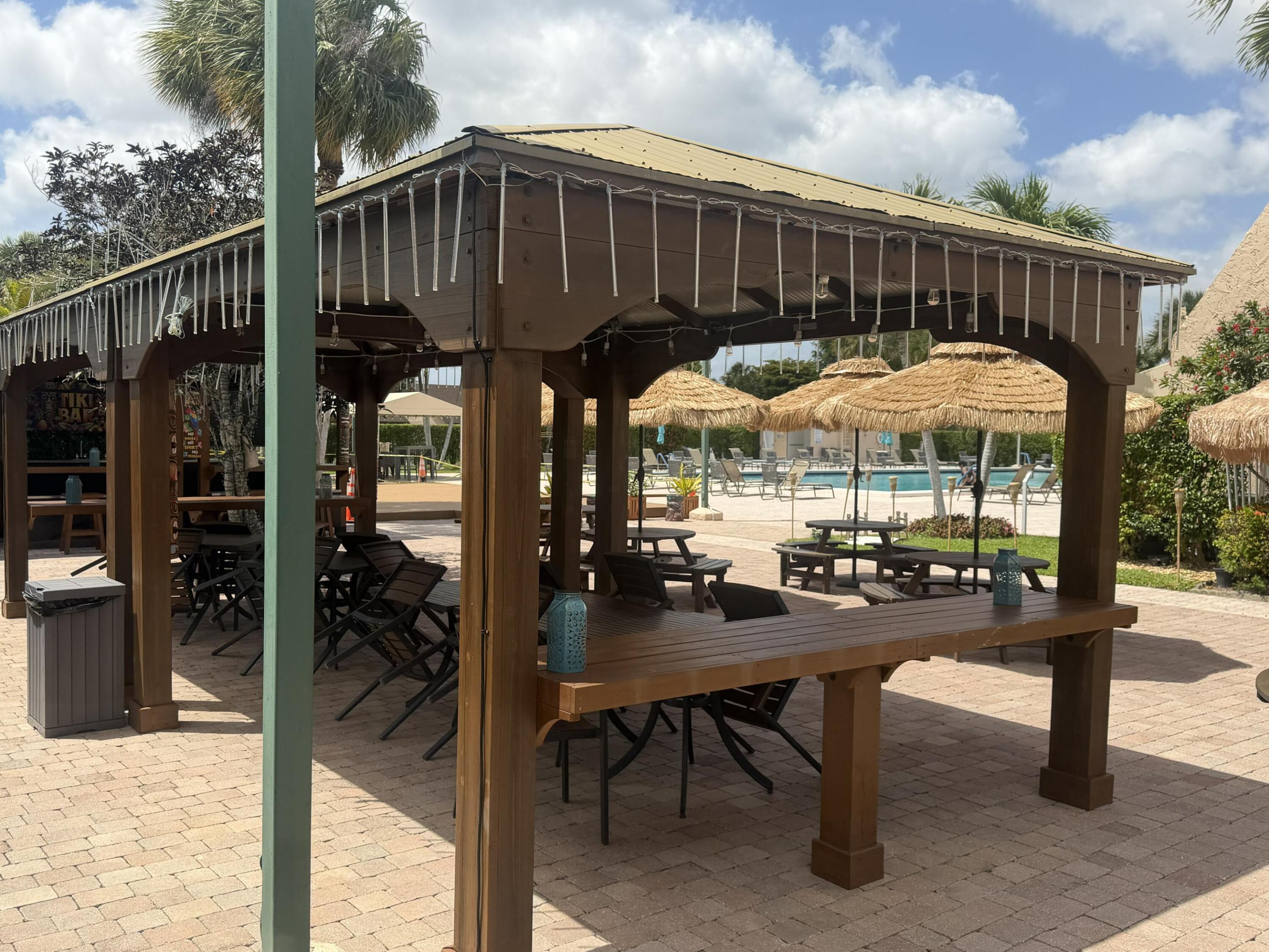 GOLDEN LAKES VILLAGE CONDO M - Residential