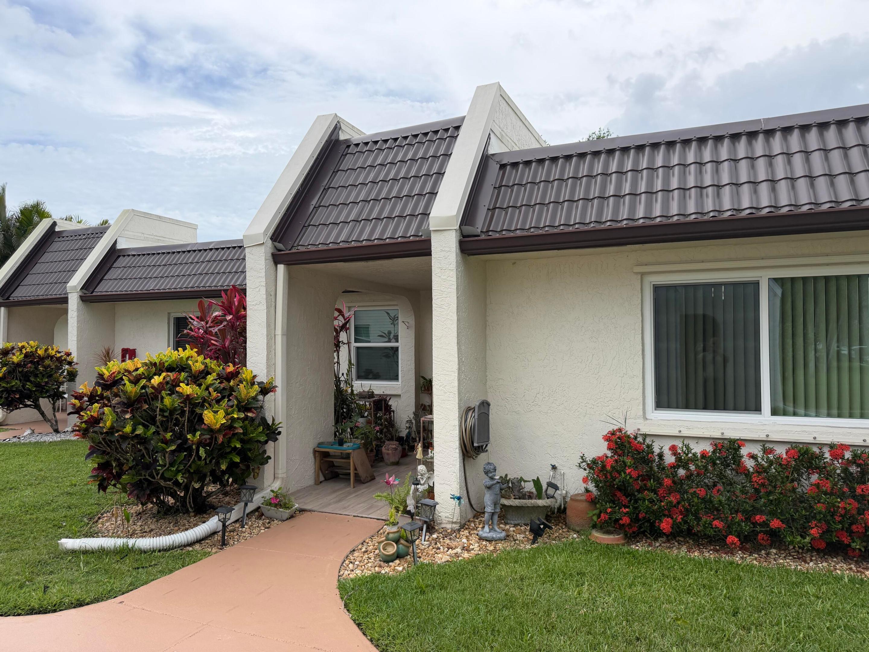 GOLDEN LAKES VILLAGE CONDO M - Residential