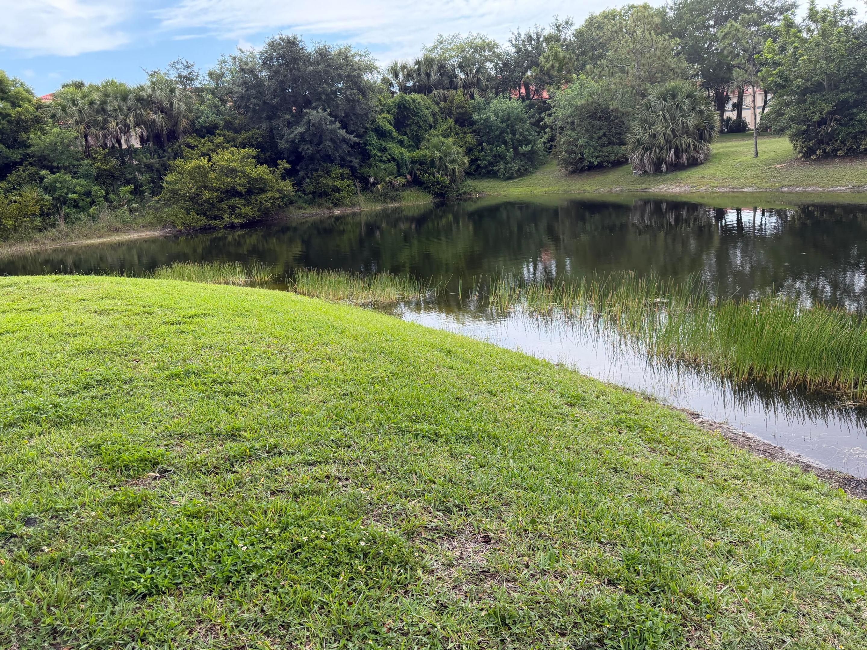 GOLDEN LAKES VILLAGE CONDO M - Residential
