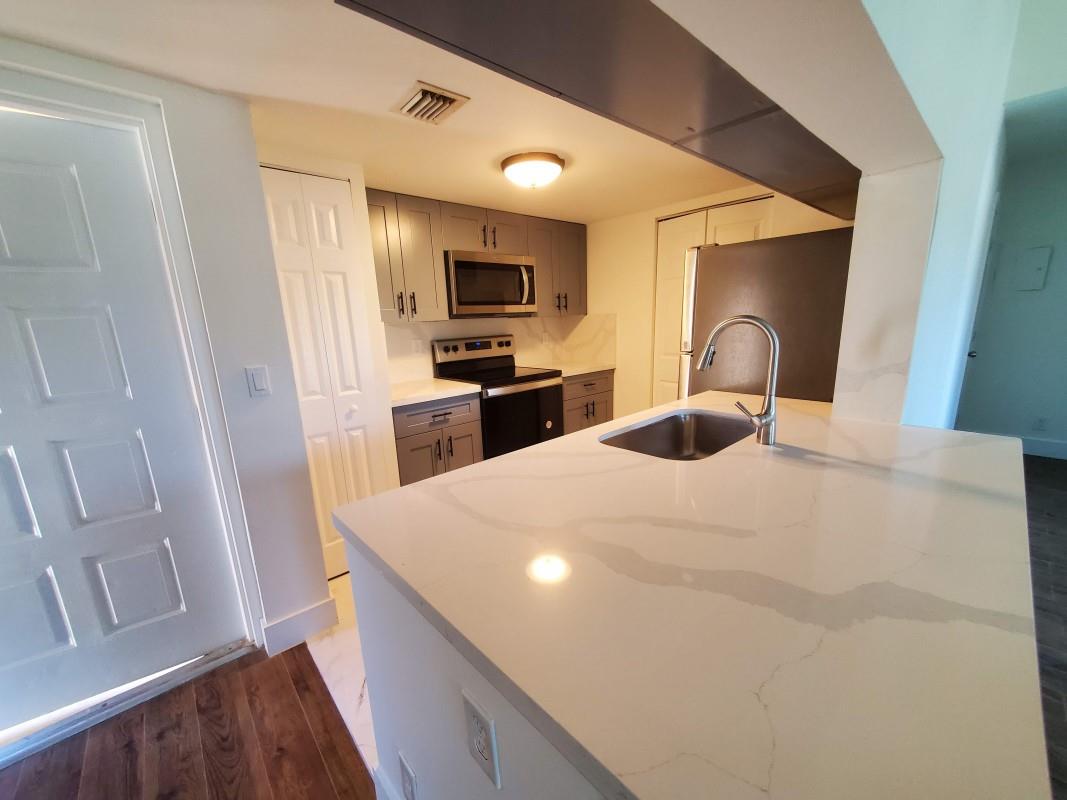 Location! Location! Location!
This brand new remodeled 1 bedroom 1 bathroom condo at Citation Way in Coral Springs is close to everything. 1 minute to Sawgrass Expy, 1 minute to target, movie theater, restaurants, 3 minutes to best elementary and high schools, Walmart, La Fitness, and other shopping plaza.
Quiet top floor without any building at back.