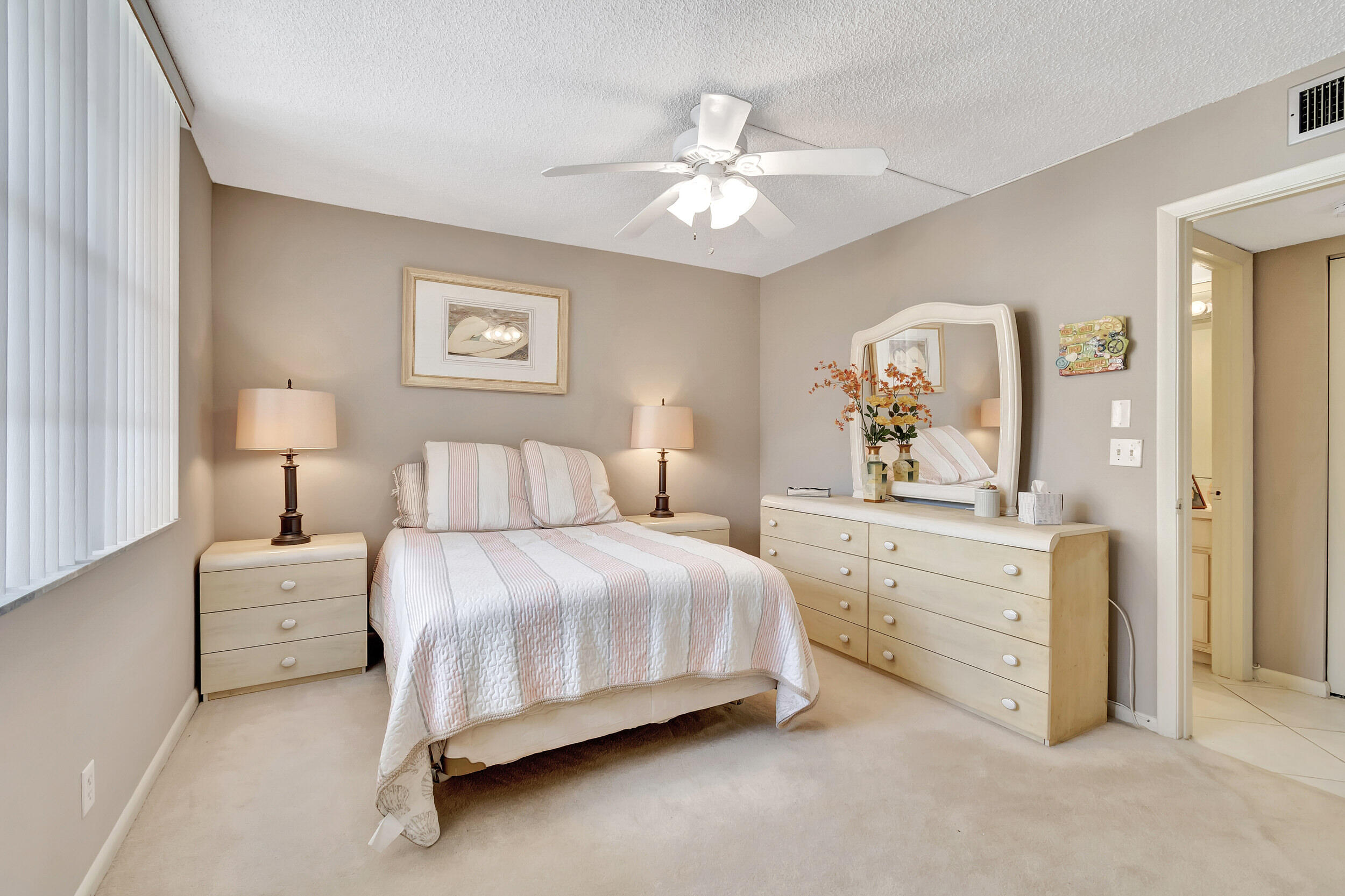 VILLAGES OF ORIOLE ABBEY CONDO - Residential