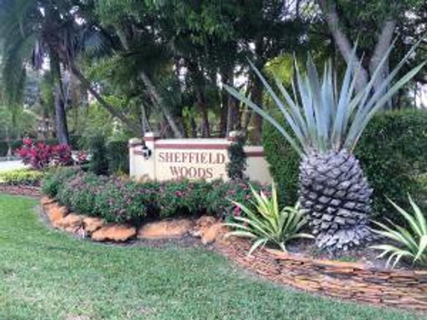 Right in the heart of Wellington... close to shopping, restaurants, equestrian venues and A-rated schools.  One of the few 3 Bedroom units in Sheffield Woods. Corner unit on 2nd floor with beautiful garden view. 2 balconies. Large Master bedroom with 2 closets, spacious living room and large kitchen with breakfast area and balcony.