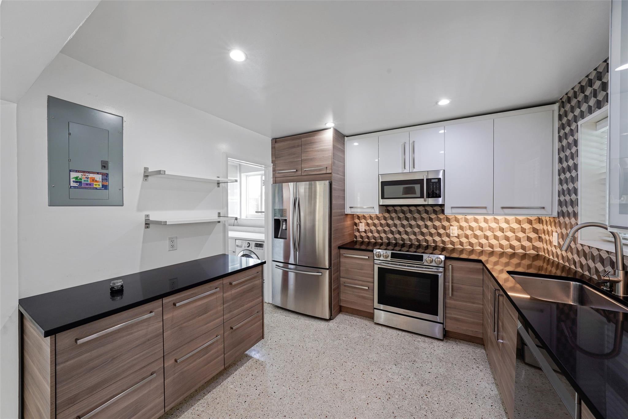 Orangebrook Golf Ests - Residential