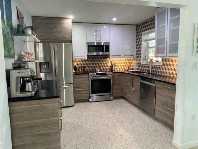 Orangebrook Golf Ests - Residential