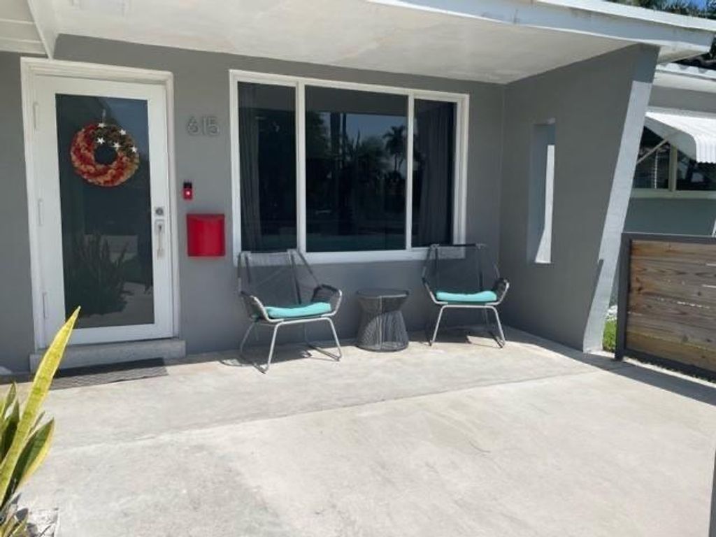 Photo of 615 N 32nd Ave, Hollywood, FL 33021 (MLS # F10532289)