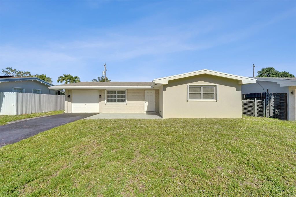 Photo of 8211 NW 10th Street, Pembroke Pines, FL 33024 (MLS # F10543009)