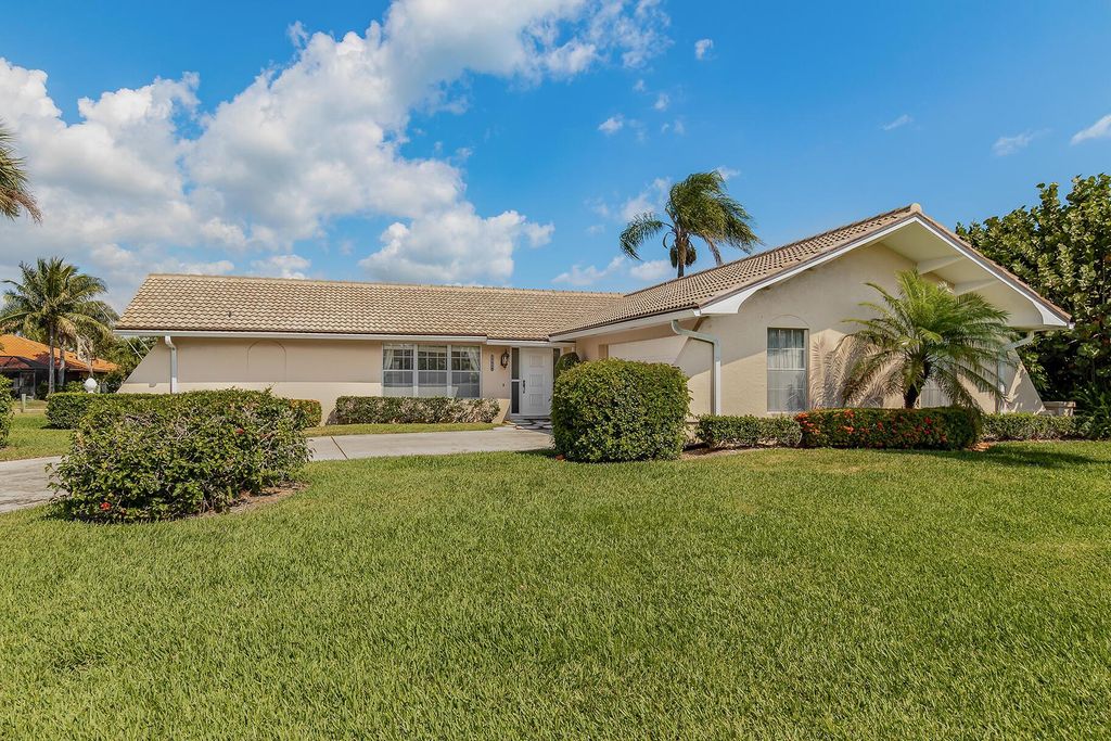 Photo of 8967 SE Star Island Way, Hobe Sound, FL 33455 (MLS # R11039363)