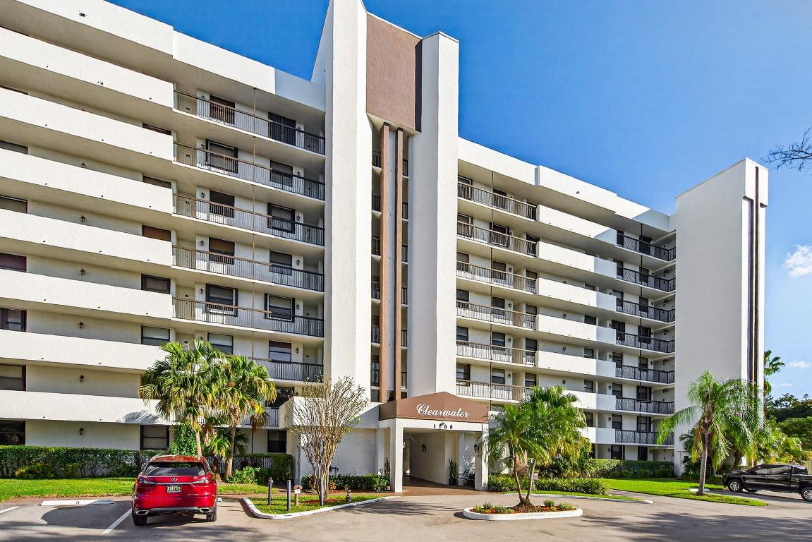 CLEARWATER OF MEADOWLAKES CONDO - Residential