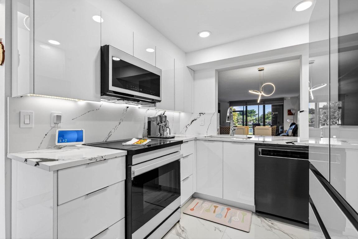 CLEARWATER OF MEADOWLAKES CONDO - Residential