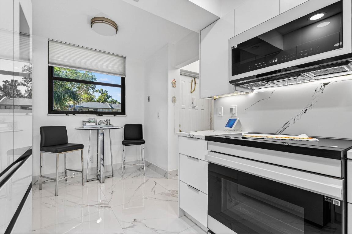 CLEARWATER OF MEADOWLAKES CONDO - Residential