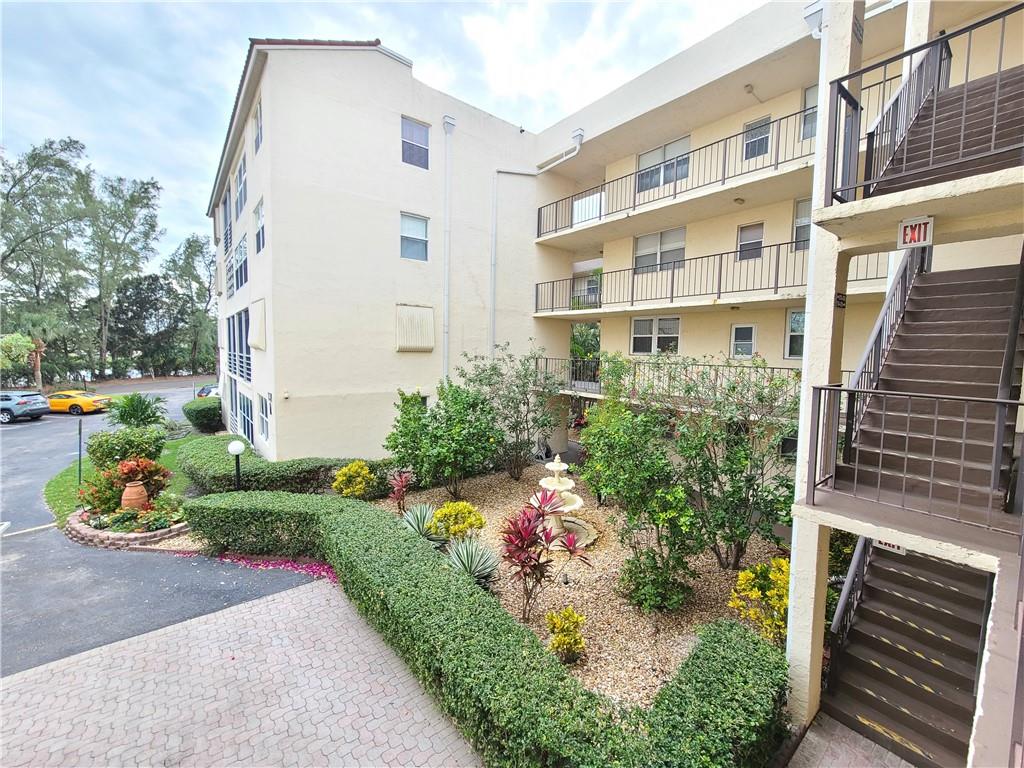 SOMERSET H - Residential