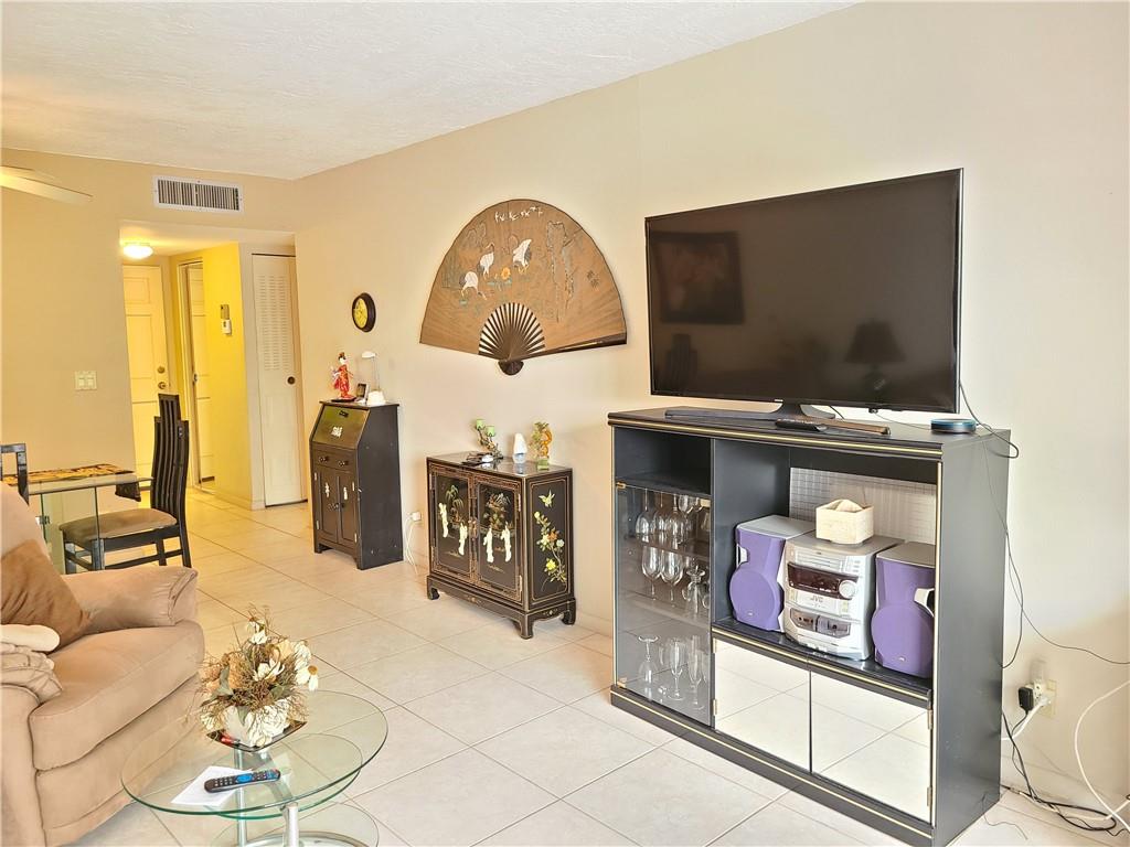 SOMERSET H - Residential