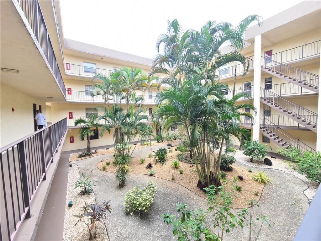 SOMERSET H - Residential