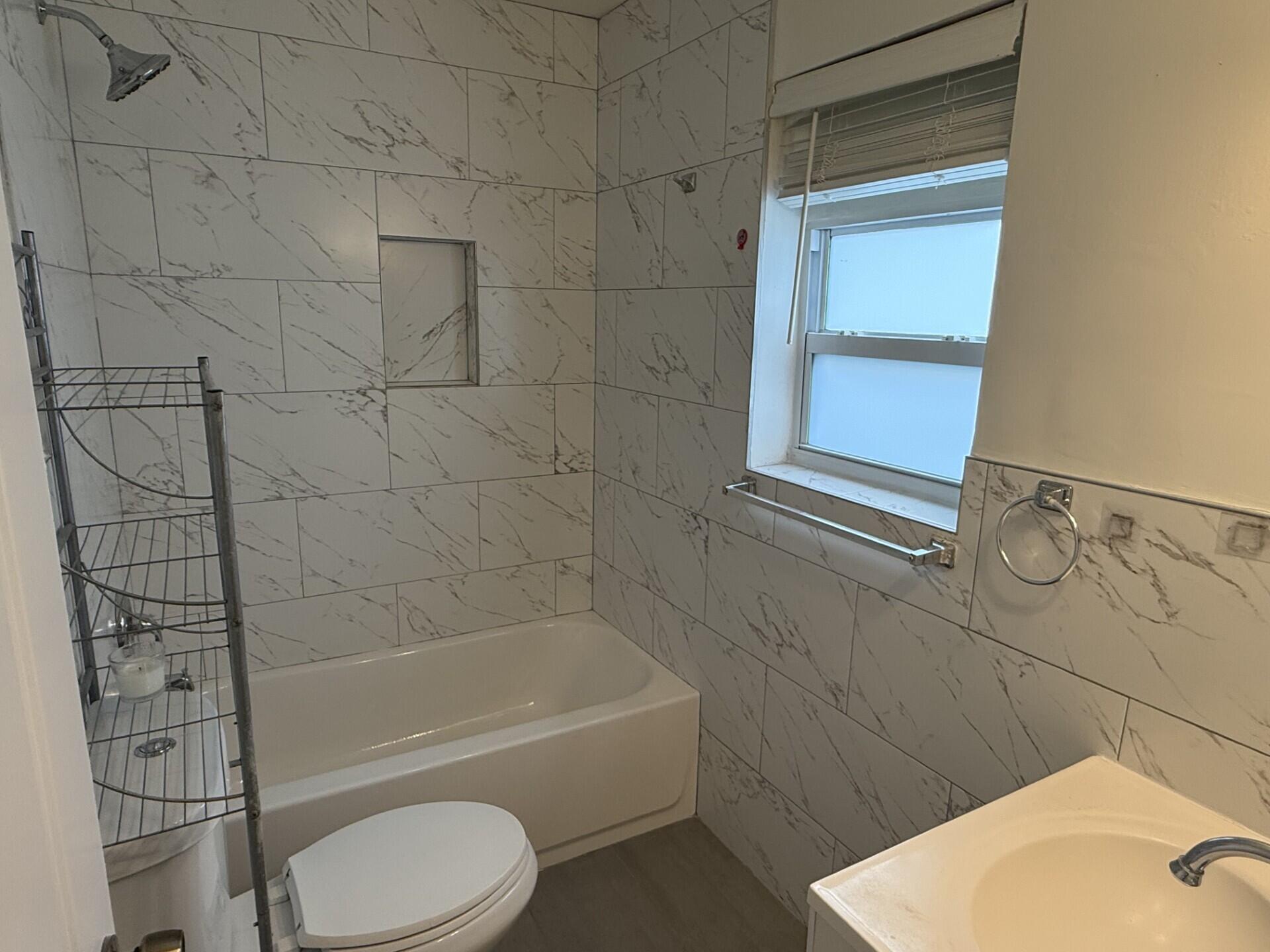 NORTH LAKE WORTH - Residential Lease