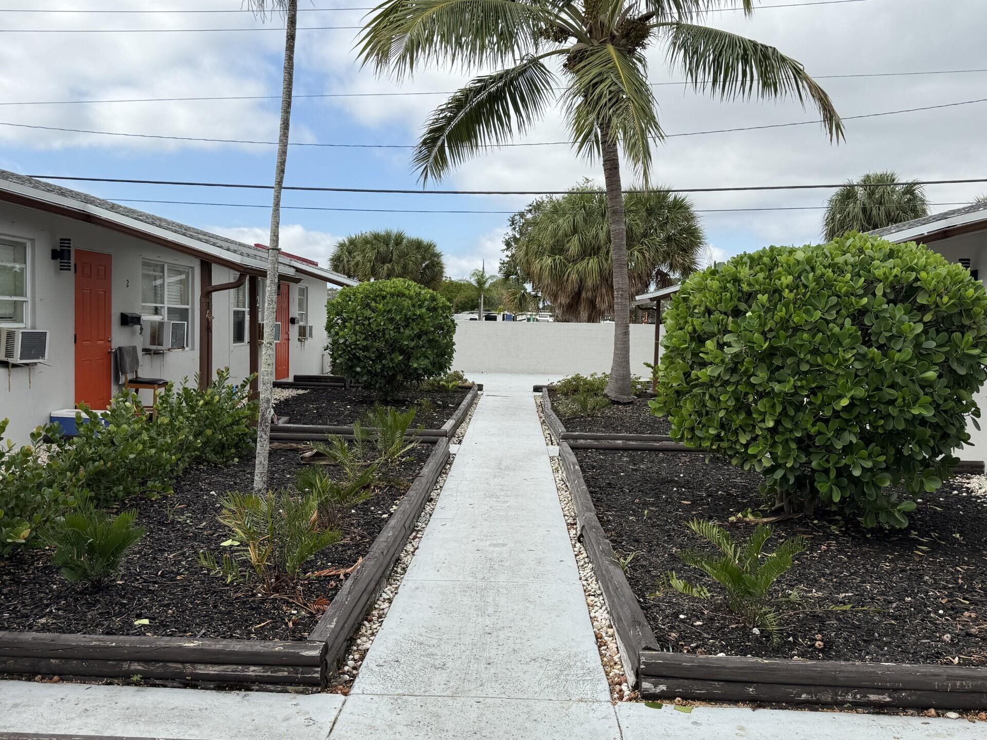 NORTH LAKE WORTH - Residential Lease