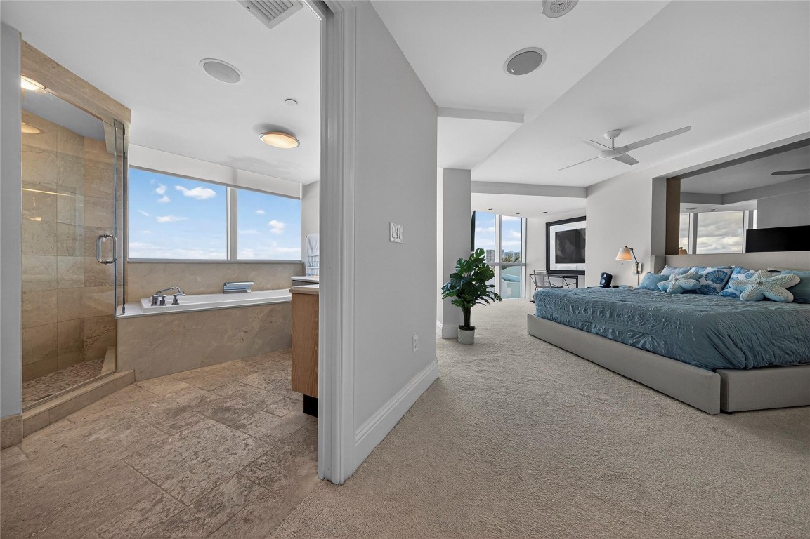 Coconut Grove Residneces - Residential