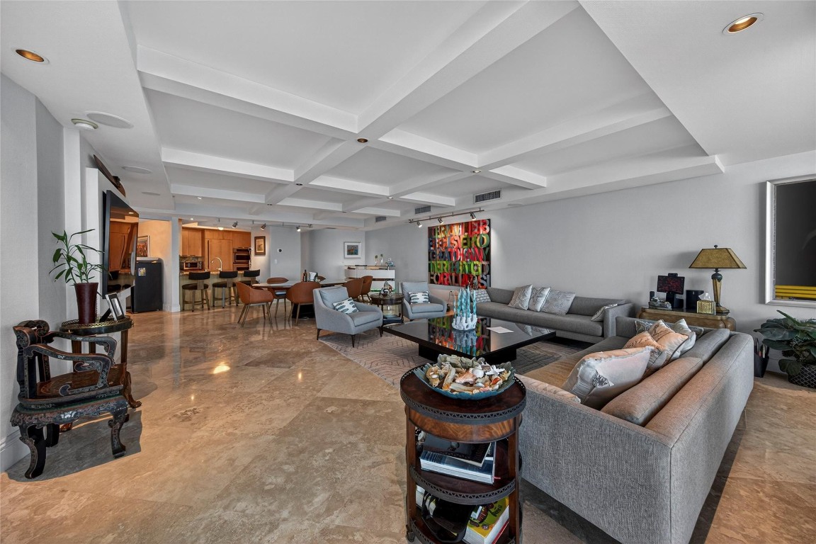 Coconut Grove Residneces - Residential