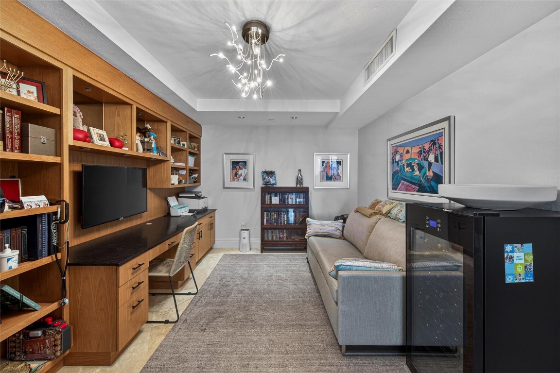 Coconut Grove Residneces - Residential