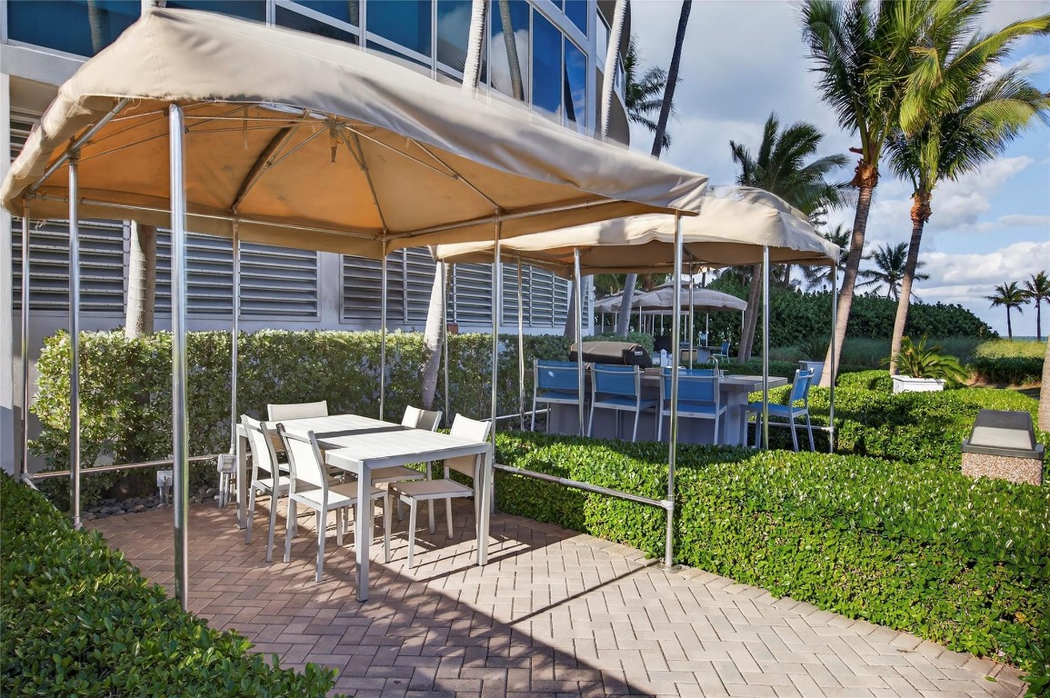 Coconut Grove Residneces - Residential