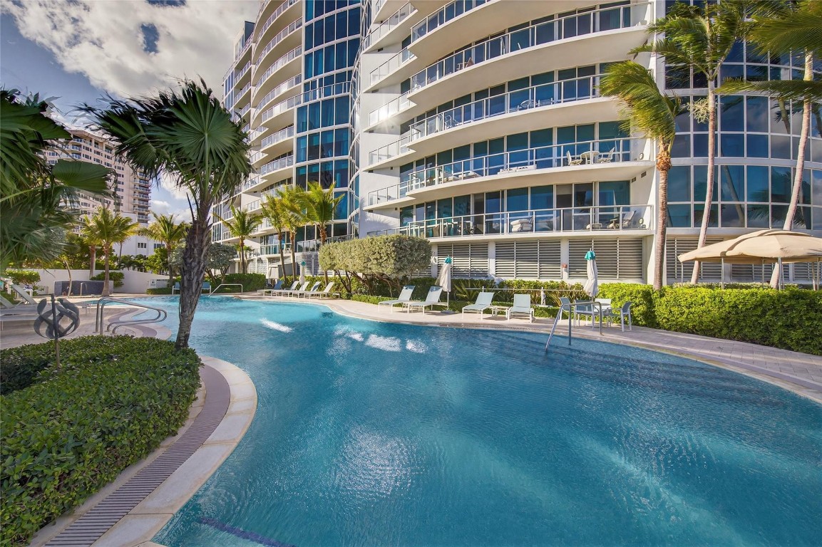 Coconut Grove Residneces - Residential