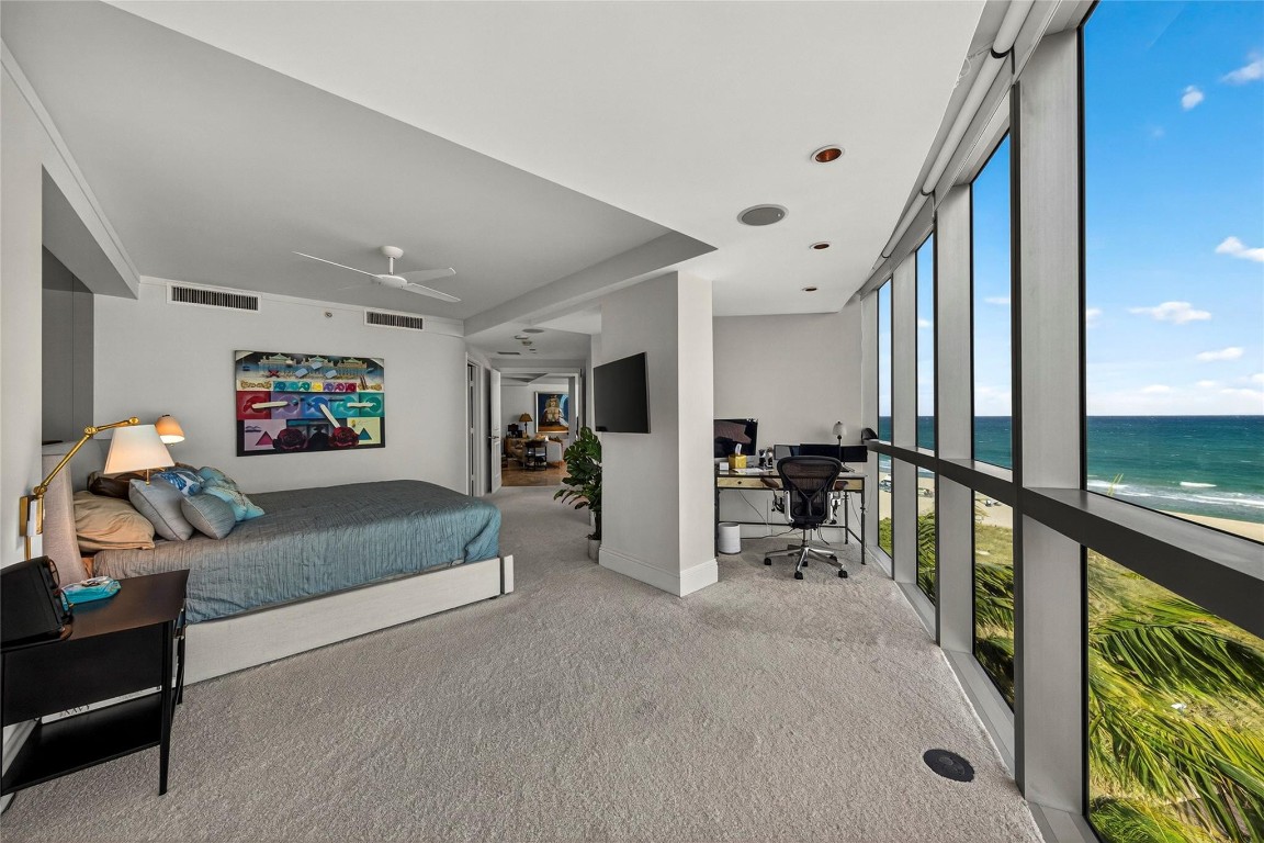 Coconut Grove Residneces - Residential