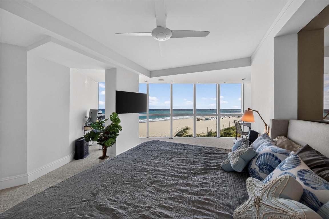 Coconut Grove Residneces - Residential