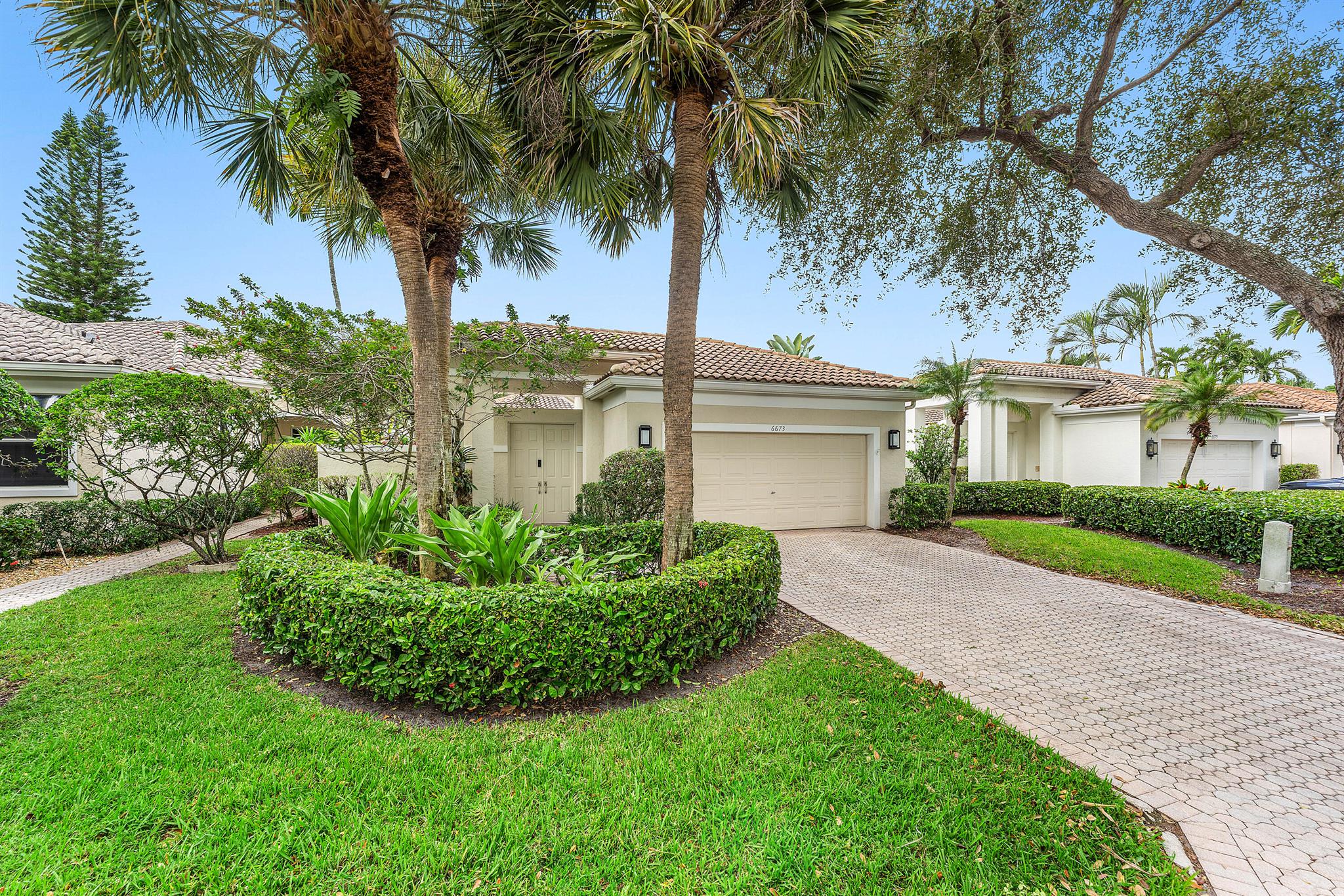 BANYANS - Residential Lease