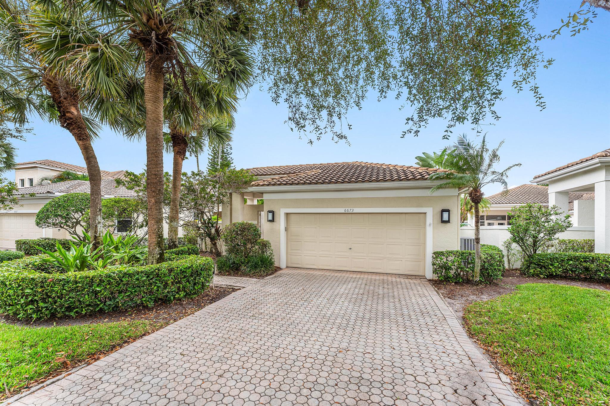 BANYANS - Residential Lease