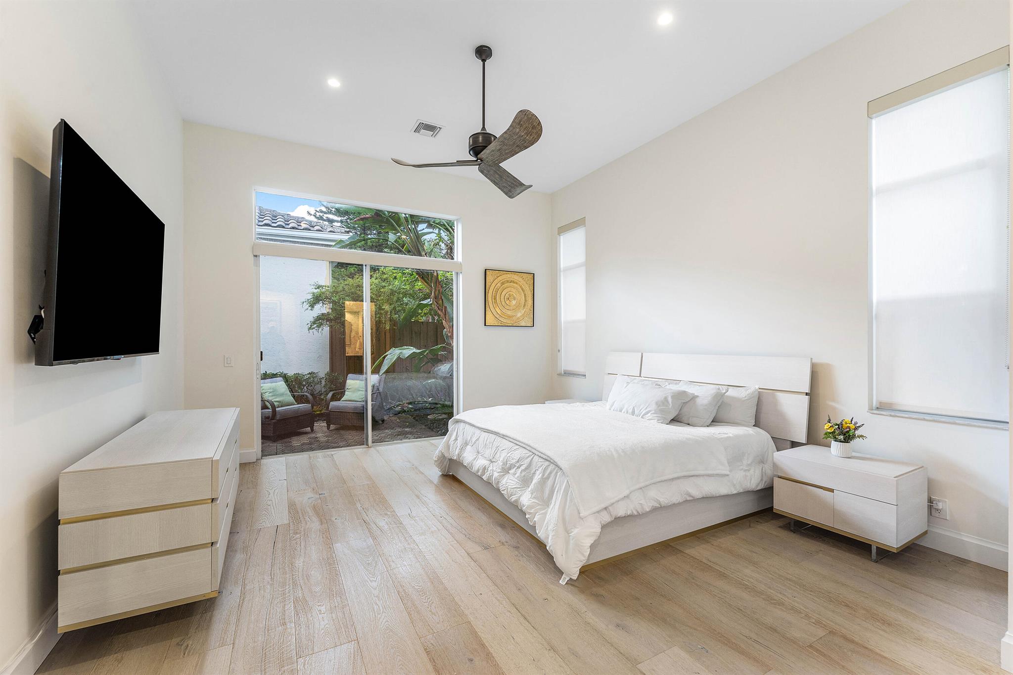 BANYANS - Residential Lease