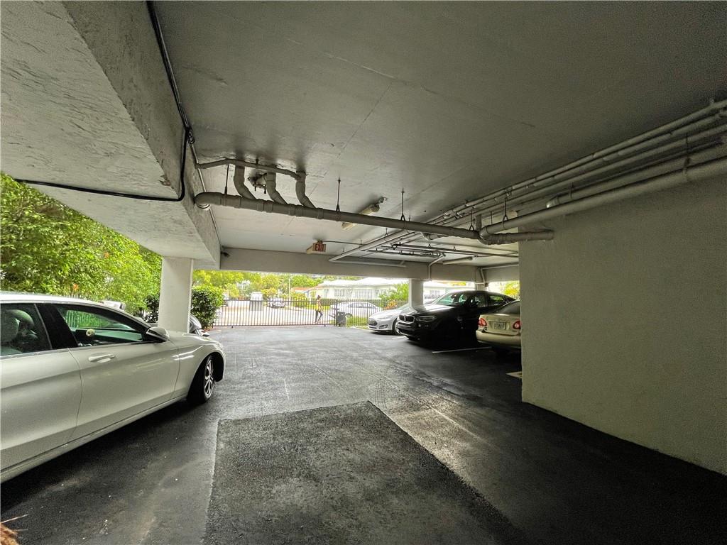 West Side Plaza Condo - Residential Lease