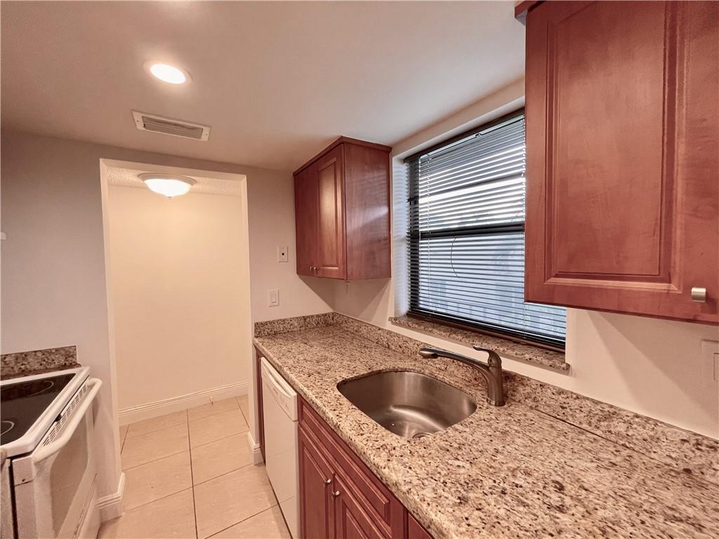 West Side Plaza Condo - Residential Lease