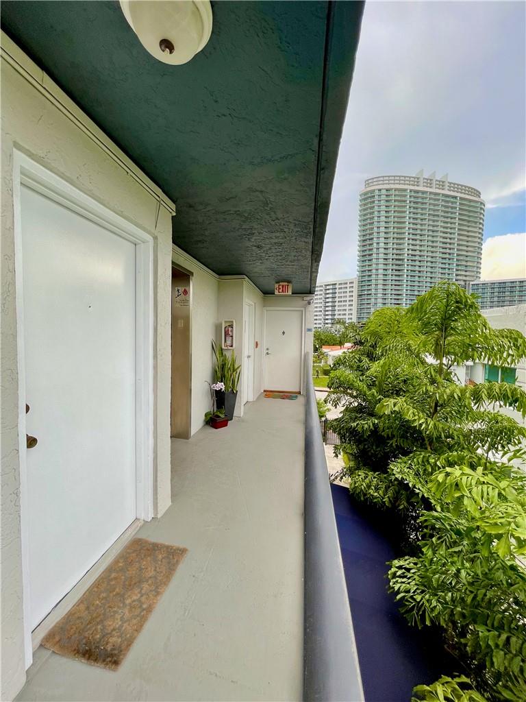 West Side Plaza Condo - Residential Lease