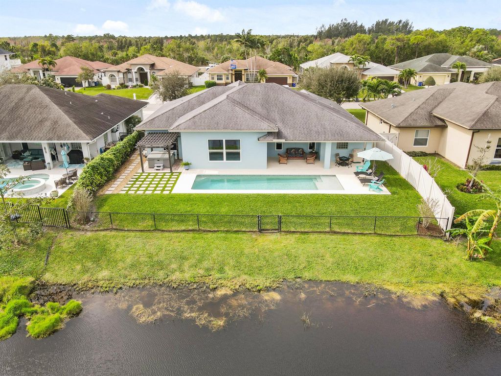 Photo of 8684 SE Pinehaven Avenue, Hobe Sound, FL 33455 (MLS # R10954507)
