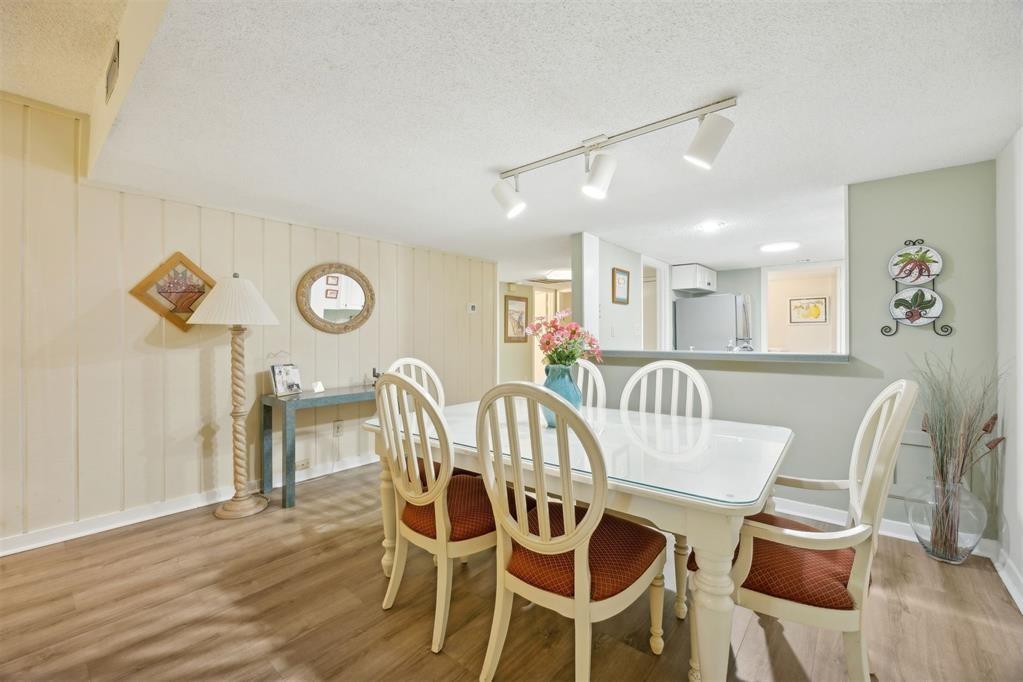 Beach Wood Villas - Residential