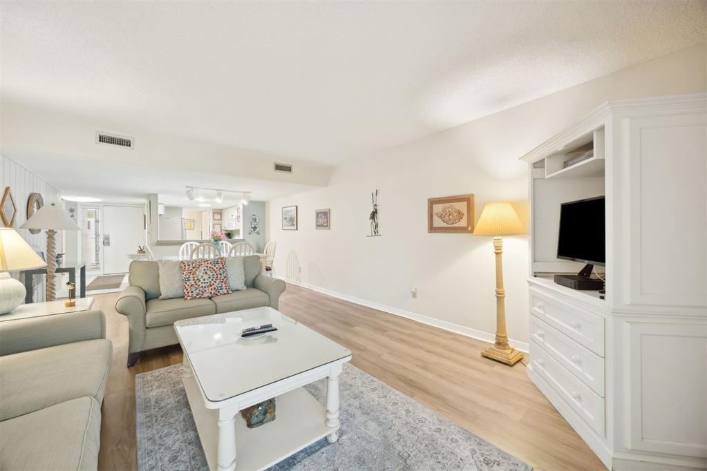 Beach Wood Villas - Residential