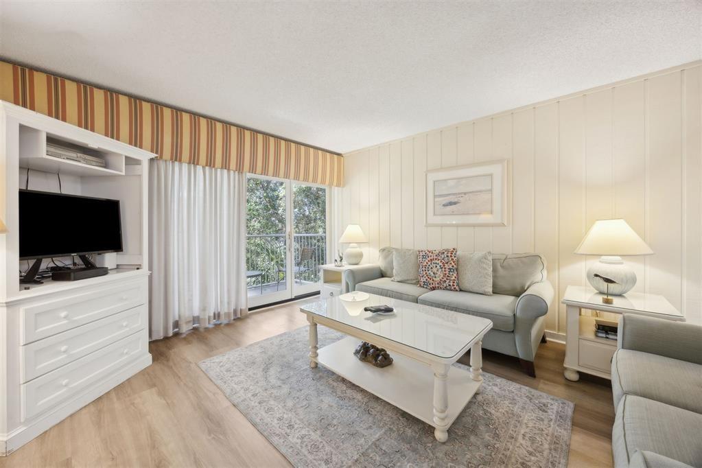 Beach Wood Villas - Residential