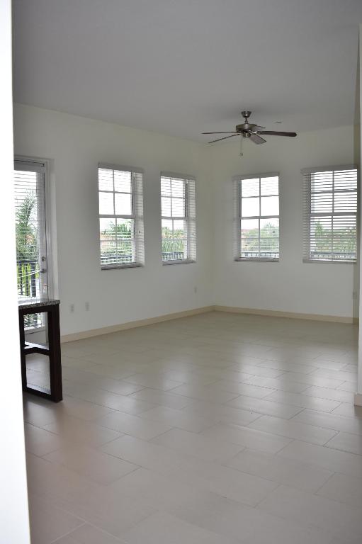 Town City Center - Residential Lease