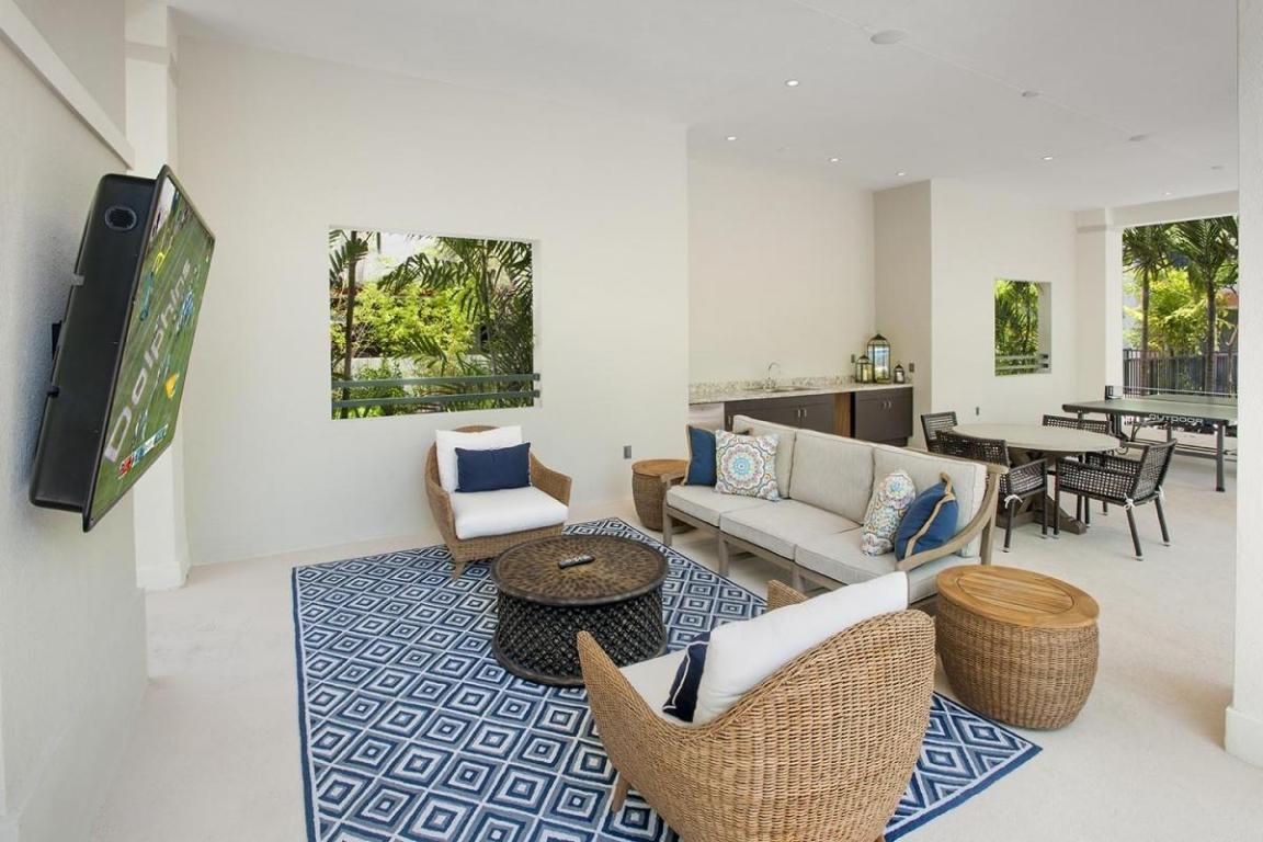 Town City Center - Residential Lease