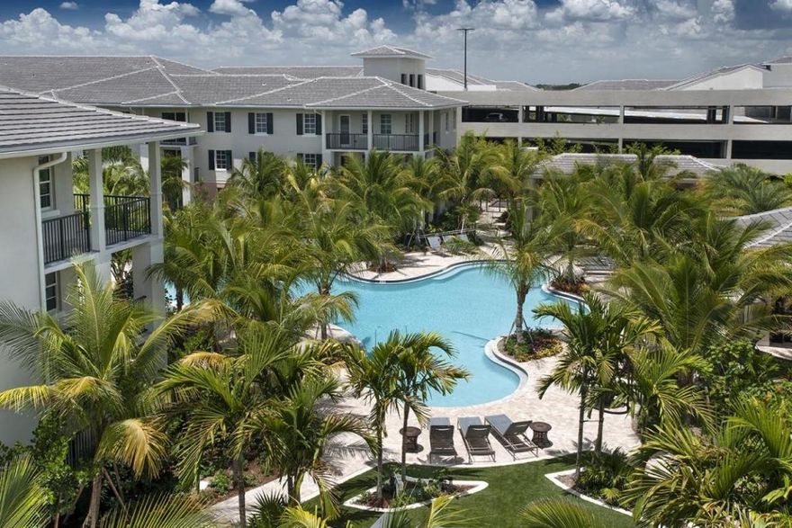 6 Weeks free on vacant units! Spectacularly located in rapidly-growing and desirable Doral, Florida 33122, The Flats at CityPlace Doral Luxury Apartments offers an urban lifestyle. Leave the car behind and enjoy access to a cultural experience complemented by the most notable dining, art, shopping and entertainment venues in Doral.