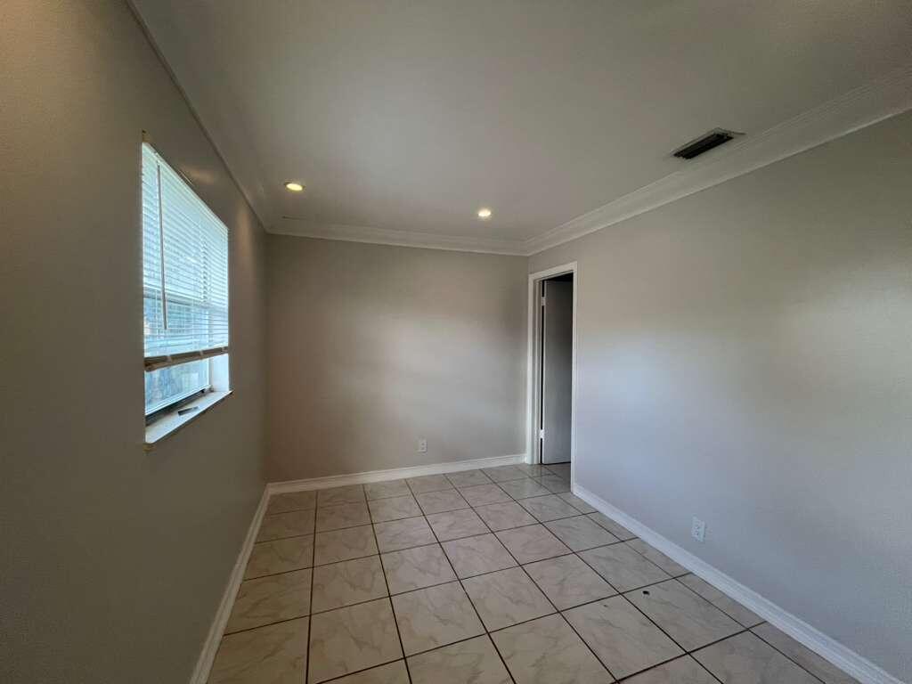 NORTH LAUDERDALE VILLAGE - Residential Lease