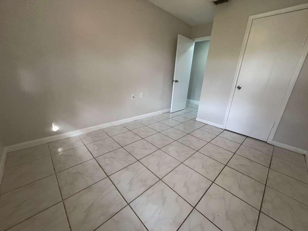 NORTH LAUDERDALE VILLAGE - Residential Lease