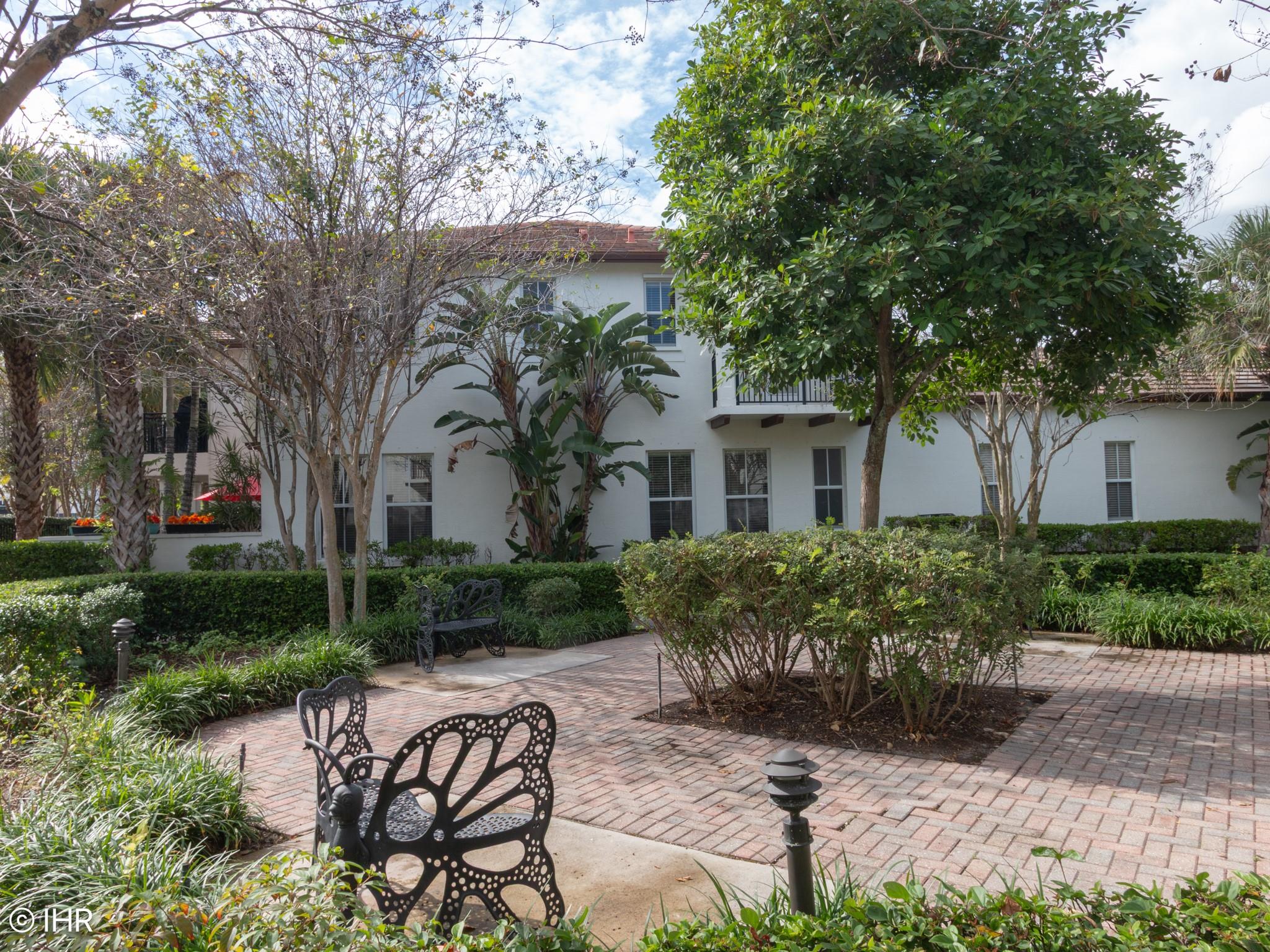 Paloma Lakes - Residential