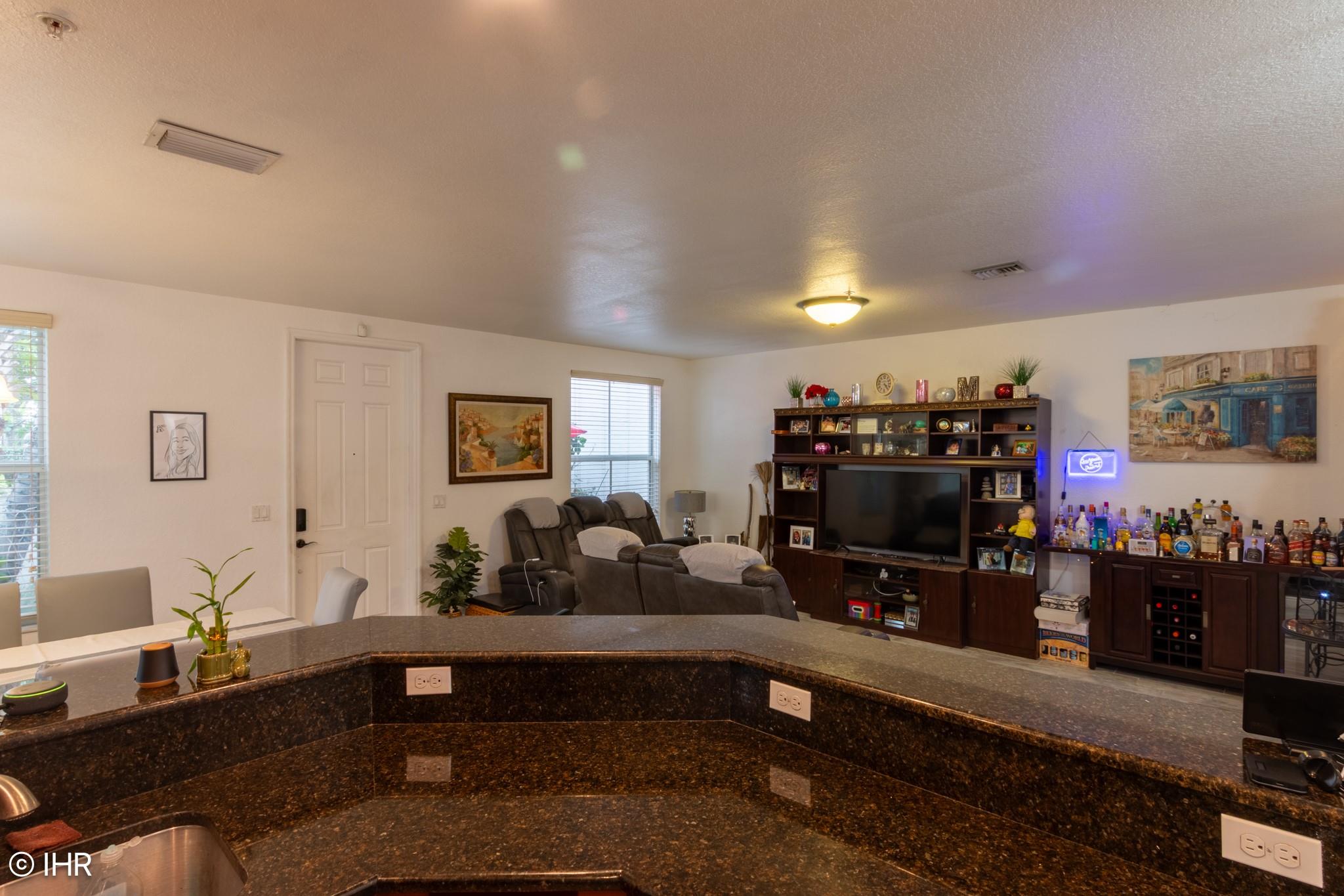 Paloma Lakes - Residential