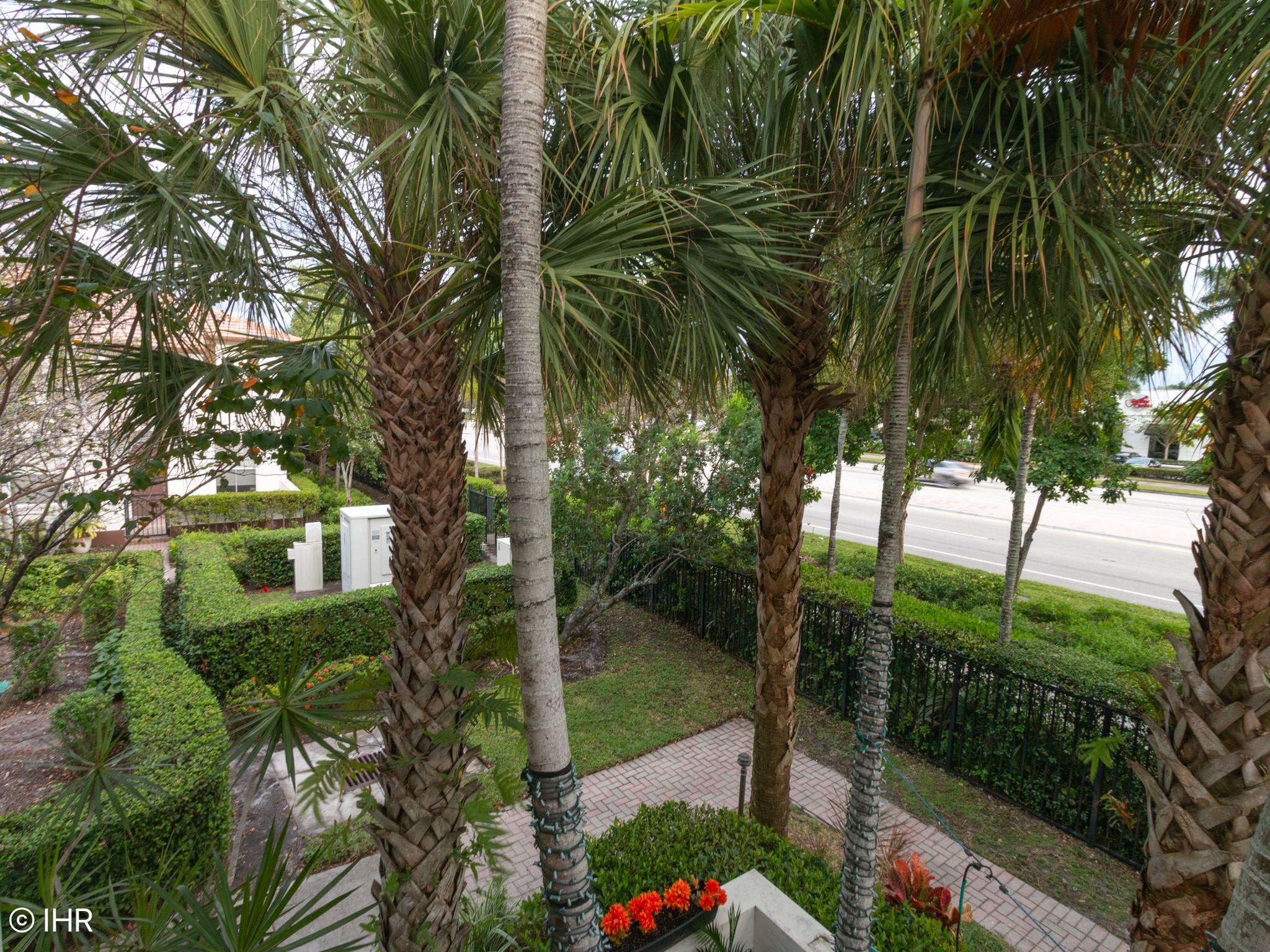 Paloma Lakes - Residential