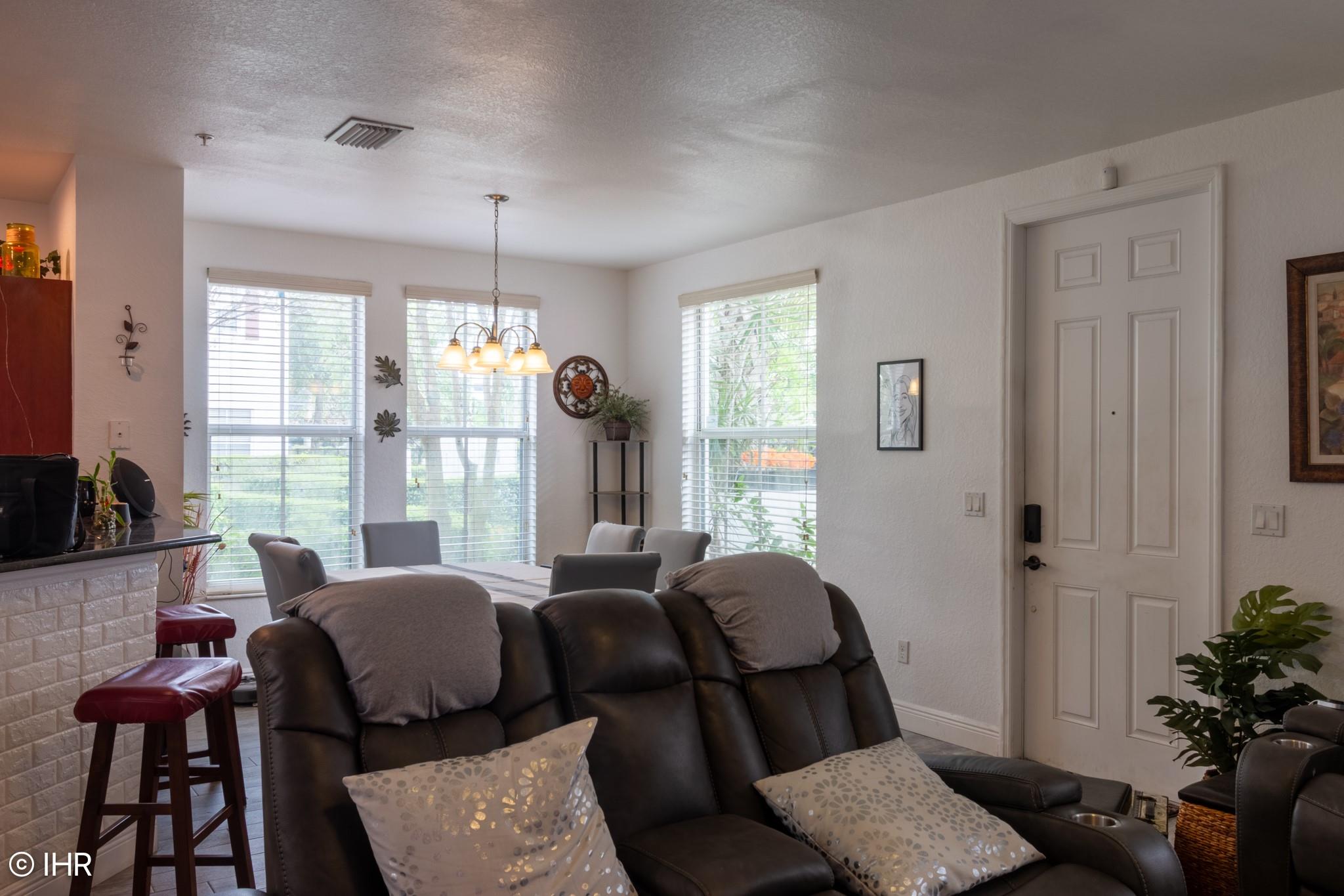 Paloma Lakes - Residential