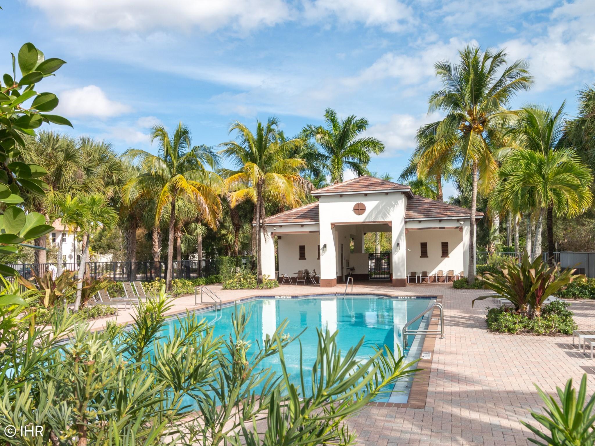 Paloma Lakes - Residential